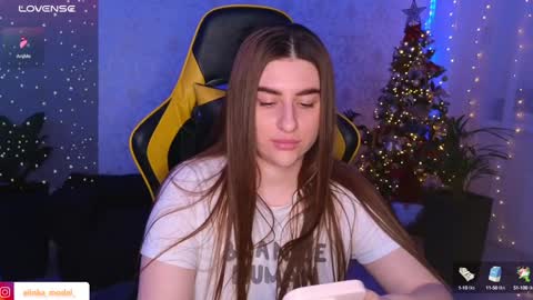 Snapshot of elinkalove chatting on 12-17-24, 07:26 Elina online show from 12-17-24, 07:26