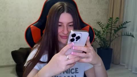 Snapshot of elinkalove chatting on 11-15-25, 10:15 Elina online show from 11-15-25, 10:15