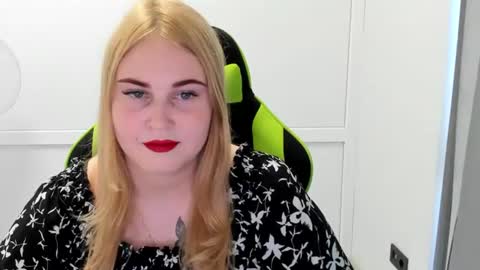 Elina online show from 06-30-26, 09:32