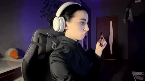 Milica online show from 05-11-26, 07:14