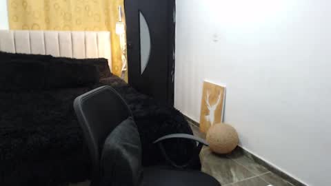 Snapshot of elio_collem chatting on 02-25-25, 09:20 ELIO online show from 02-25-25, 09:20