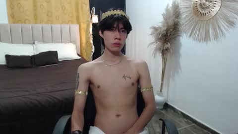 Snapshot of elio_collem chatting on 10-31-25, 08:26 ELIO online show from 10-31-25, 08:26