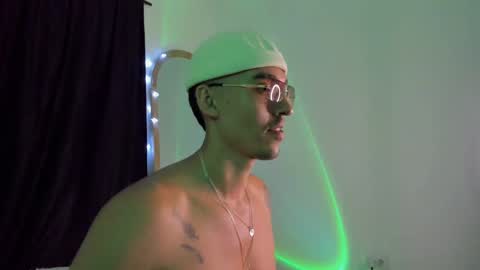 elio_dicaprio online show from 11-09-25, 02:21