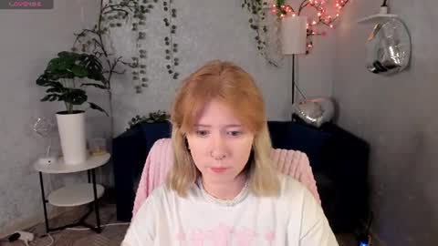 Elira Vane online show from 07-13-26, 02:58