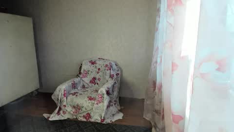 Snapshot of elis_gabbi chatting on 02-26-26, 08:35 Elis online show from 02-26-26, 08:35