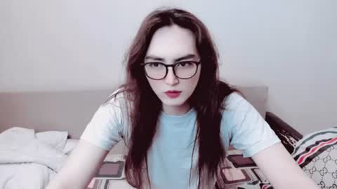 Snapshot of elisa_2001 chatting on 06-12-26, 05:50 Liza online show from 06-12-26, 05:50