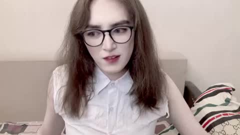 Snapshot of elisa_2001 chatting on 07-12-26, 01:18 Liza online show from 07-12-26, 01:18