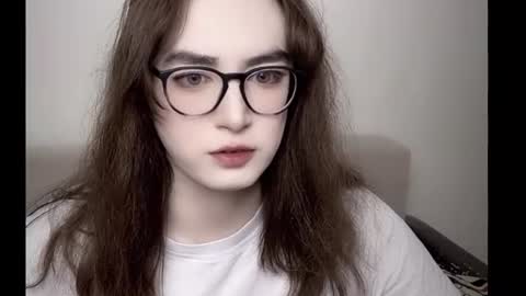 Snapshot of elisa_2001 chatting on 07-26-26, 05:26 Liza online show from 07-26-26, 05:26