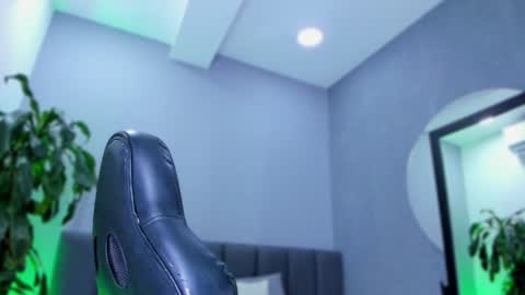 Elisa online show from 01-25-25, 12:06