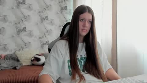 Snapshot of elisa_kollin chatting on 06-26-26, 09:57 Aletta Oushen online show from 06-26-26, 09:57