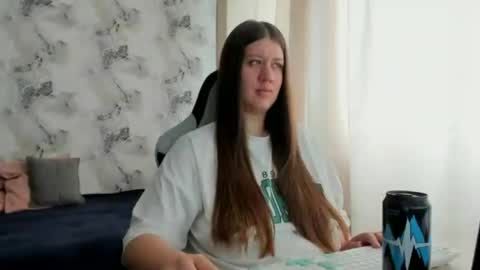 Snapshot of elisa_kollin chatting on 07-03-26, 08:10 Aletta Oushen online show from 07-03-26, 08:10