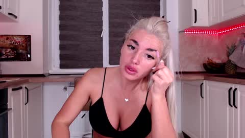 elisabeth_jason online show from 02-01-25, 04:56