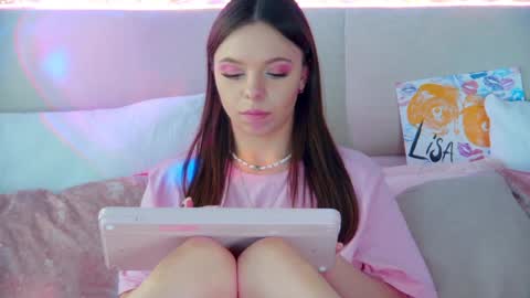 ElisabethDavis online show from 01-30-25, 06:21