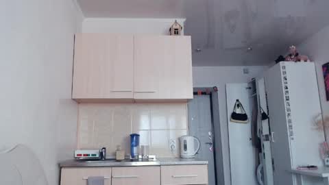 Elis online show from 04-08-26, 05:18