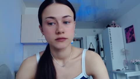 Elis online show from 04-14-26, 05:13