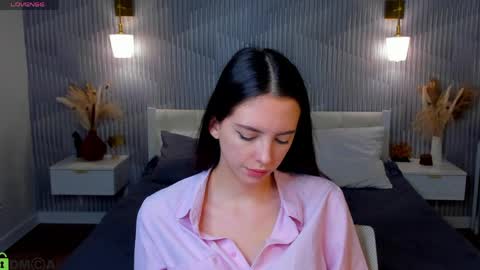 Elise online show from 04-09-26, 01:05