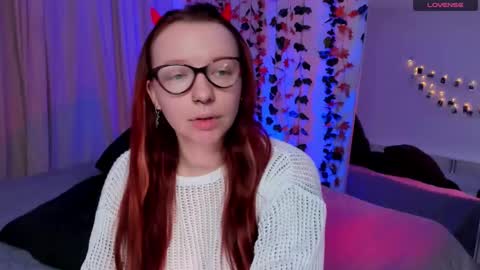 Snapshot of elisetattoo chatting on 02-20-25, 03:45 inst fansly Elisebuns online show from 02-20-25, 03:45