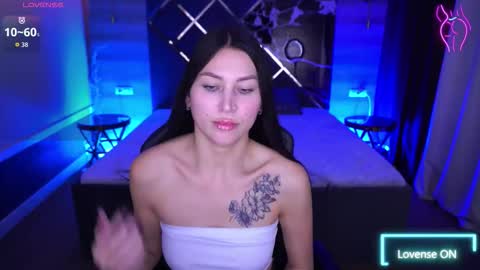 elisevelour online show from 11-08-25, 02:06