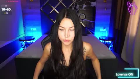 elisevelour online show from 11-15-25, 01:51