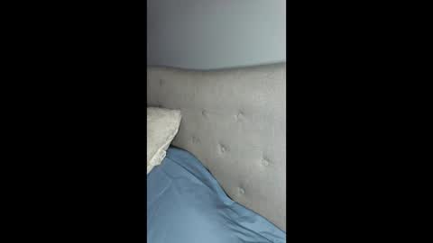 Snapshot of elishacohen33 chatting on 04-11-26, 08:24 elishacohen33 online show from 04-11-26, 08:24