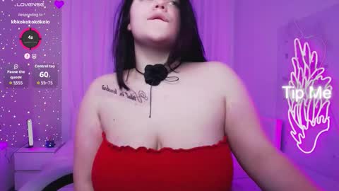 Snapshot of eliss_mystery chatting on 11-14-25, 03:22 Eliss online show from 11-14-25, 03:22