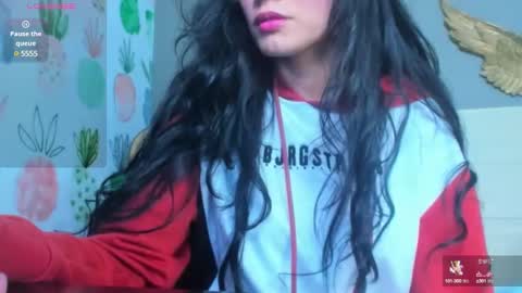 Snapshot of elissa_iris chatting on 01-15-25, 07:01 E L I S S A online show from 01-15-25, 07:01