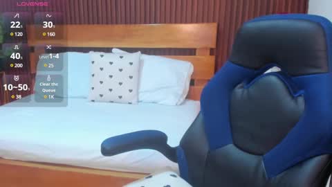 Snapshot of elissa_iris chatting on 01-18-25, 10:06 E L I S S A online show from 01-18-25, 10:06