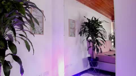 Snapshot of elissa_sexygirl chatting on 09-28-25, 04:23 elissa_sexygirl online show from 09-28-25, 04:23