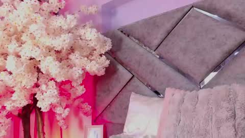 Snapshot of elit_noa chatting on 05-19-26, 03:02 elit noa online show from 05-19-26, 03:02