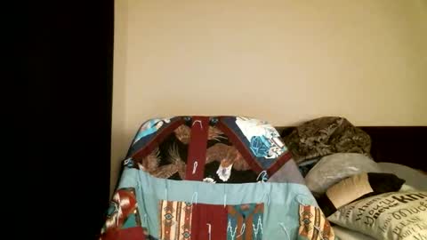 Snapshot of elite1 chatting on 11-16-25, 01:33 EliteTreat online show from 11-16-25, 01:33