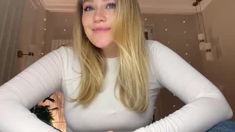 Stephanie online show from 03-10-26, 11:10