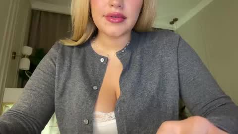 Stephanie online show from 05-31-26, 10:44