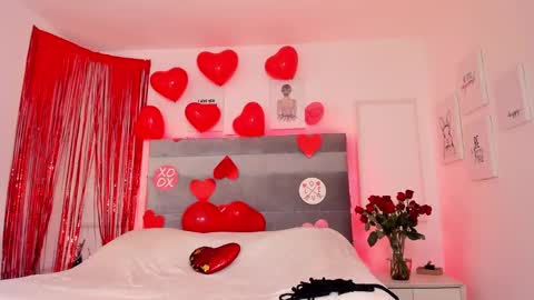 Snapshot of eliz_jane chatting on 02-15-25, 04:12 Elizabeth online show from 02-15-25, 04:12