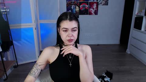 Snapshot of eliza_benet_ chatting on 01-26-25, 04:30 Ari online show from 01-26-25, 04:30