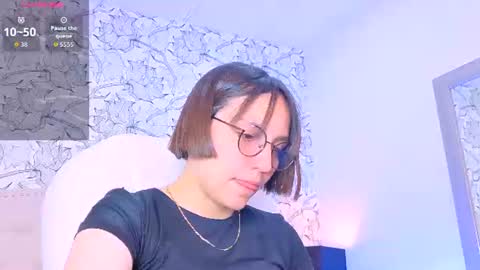 Eliza online show from 06-13-26, 07:23