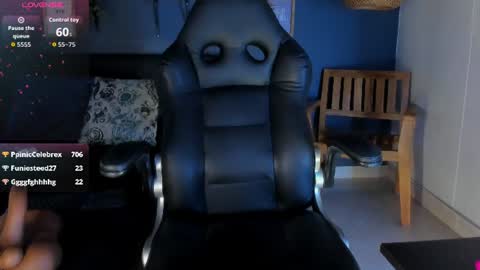 eliza_pink24 online show from 07-28-26, 08:52