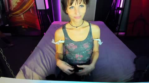 Snapshot of elizabe_th chatting on 01-30-25, 03:55 Elizabethangel online show from 01-30-25, 03:55