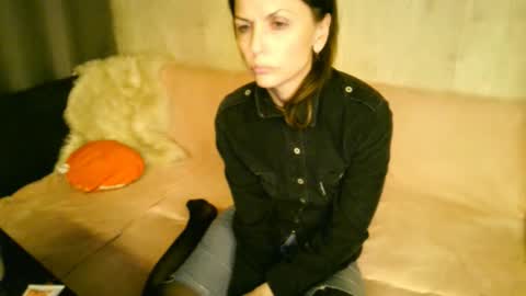 Snapshot of elizabe_th chatting on 09-16-25, 02:45 Elizabethangel online show from 09-16-25, 02:45