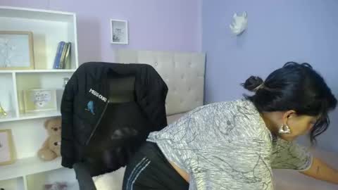 Snapshot of elizabet_davies chatting on 05-18-26, 01:39 sexy Eli online show from 05-18-26, 01:39