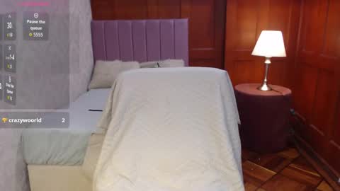 Snapshot of elizabet_davies chatting on 05-23-26, 03:27 sexy Eli online show from 05-23-26, 03:27