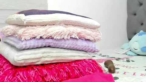 ELIZA online show from 04-19-26, 03:28