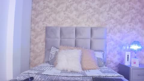 Elizabeth online show from 01-27-25, 09:11