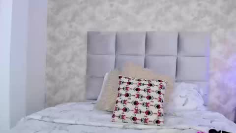 Elizabeth online show from 09-22-25, 08:33