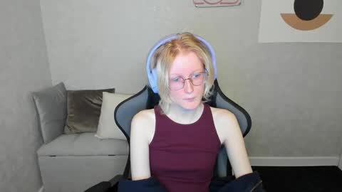 Elizabeth online show from 09-24-25, 02:04