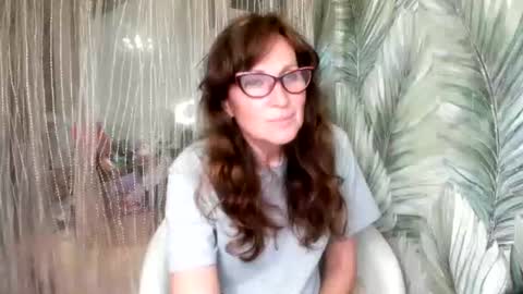 Snapshot of elizabeth_hottt chatting on 06-30-26, 12:28 elizabeth_hottt online show from 06-30-26, 12:28