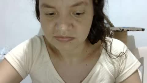 Elizabeth Martinez  online show from 03-02-25, 09:54