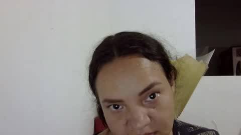 Elizabeth Martinez  online show from 10-06-25, 07:22