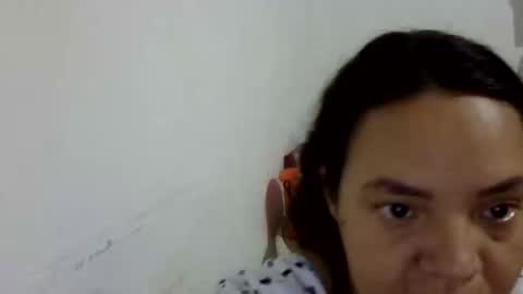 Elizabeth Martinez  online show from 06-02-26, 05:15