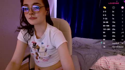 Lizzy online show from 07-08-26, 02:49