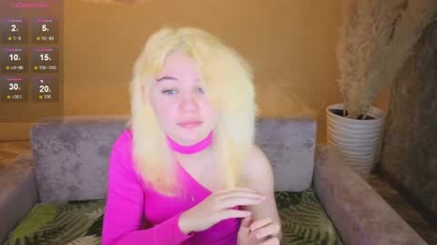 Snapshot of elizabeth_rready chatting on 05-26-26, 01:56 Elizabeth online show from 05-26-26, 01:56